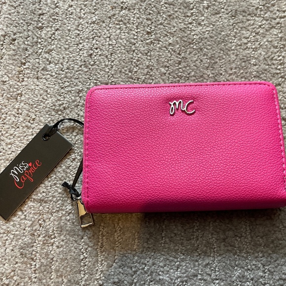 Miss Caprice Fuschia wallet - Picture 1 of 3